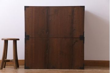 アンティーク家具　和製アンティーク　前面ケヤキ材　味わいと存在感を放つ仙台重ね箪笥(仙台箪笥、衣装箪笥)