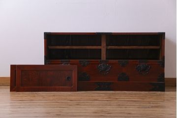 極美品　リメイク　ぼってりとした漆塗りが魅力の仙台箪笥ローボード(リビングボード、収納棚)(1)