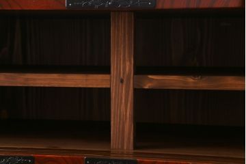 極美品　リメイク　ぼってりとした漆塗りが魅力の仙台箪笥ローボード(リビングボード、収納棚)(1)