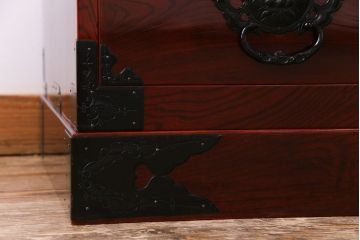 極美品　リメイク　ぼってりとした漆塗りが魅力の仙台箪笥ローボード(リビングボード、収納棚)(1)