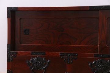 極美品　リメイク　ぼってりとした漆塗りが魅力の仙台箪笥ローボード(リビングボード、収納棚)(2)