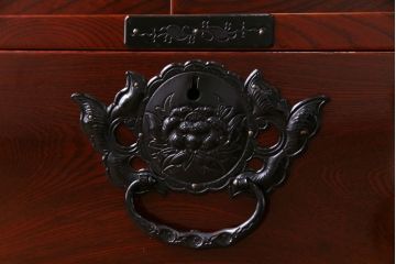 極美品　リメイク　ぼってりとした漆塗りが魅力の仙台箪笥ローボード(リビングボード、収納棚)(2)