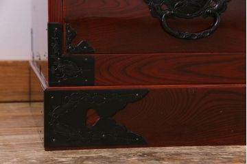 極美品　リメイク　ぼってりとした漆塗りが魅力の仙台箪笥ローボード(リビングボード、収納棚)(2)