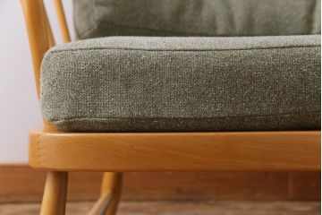ヴィンテージ家具　イギリスビンテージ　ERCOL(アーコール)　ジュビリー(Jubilee)　グリーンのファブリックが優しげな一人掛けソファ(1)