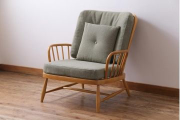 ヴィンテージ家具　イギリスビンテージ　ERCOL(アーコール)　ジュビリー(Jubilee)　グリーンのファブリックが優しげな一人掛けソファ(1)