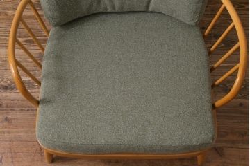 ヴィンテージ家具　イギリスビンテージ　ERCOL(アーコール)　ジュビリー(Jubilee)　グリーンのファブリックが優しげな一人掛けソファ(1)