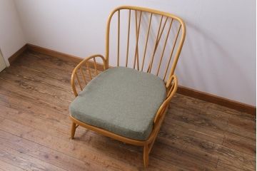 ヴィンテージ家具　イギリスビンテージ　ERCOL(アーコール)　ジュビリー(Jubilee)　グリーンのファブリックが優しげな一人掛けソファ(1)