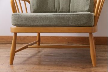 ヴィンテージ家具　イギリスビンテージ　ERCOL(アーコール)　ジュビリー(Jubilee)　グリーンのファブリックが優しげな一人掛けソファ(2)