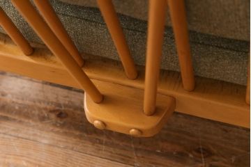 ヴィンテージ家具　イギリスビンテージ　ERCOL(アーコール)　ジュビリー(Jubilee)　グリーンのファブリックが優しげな二人掛けソファ
