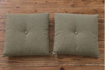 ヴィンテージ家具　イギリスビンテージ　ERCOL(アーコール)　ジュビリー(Jubilee)　グリーンのファブリックが優しげな二人掛けソファ
