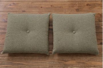 ヴィンテージ家具　イギリスビンテージ　ERCOL(アーコール)　ジュビリー(Jubilee)　グリーンのファブリックが優しげな二人掛けソファ