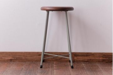 ラフジュ工房オリジナル　柔らかで落ち着きのあるペイントの丸型スツール(鉄脚チェア、椅子)(1)