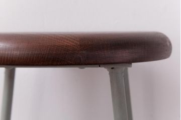 ラフジュ工房オリジナル　柔らかで落ち着きのあるペイントの丸型スツール(鉄脚チェア、椅子)(2)