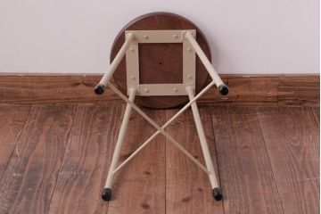 アンティーク雑貨　ラフジュ工房オリジナル　鉄脚　温かみのあるペイントカラーが魅力の丸スツール(チェア、椅子)(1)