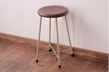 アンティーク雑貨　ラフジュ工房オリジナル　鉄脚　温かみのあるペイントカラーが魅力の丸スツール(チェア、椅子)(1)