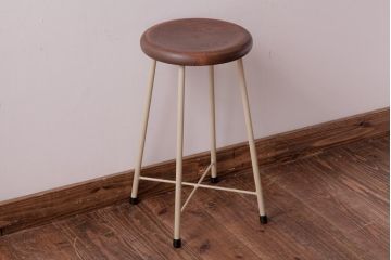 アンティーク雑貨　ラフジュ工房オリジナル　鉄脚　温かみのあるペイントカラーが魅力の丸スツール(チェア、椅子)(2)