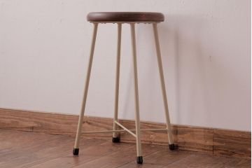 アンティーク雑貨　ラフジュ工房オリジナル　鉄脚　温かみのあるペイントカラーが魅力の丸スツール(チェア、椅子)(3)