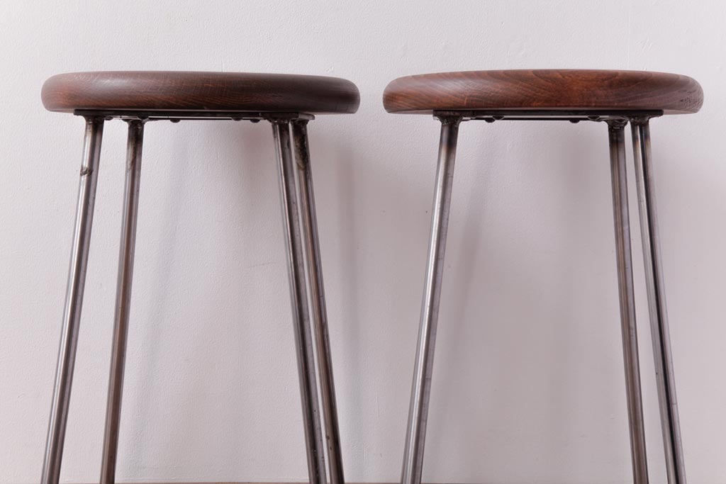 ラフジュ工房オリジナル　コンパクトで可愛らしいスツール(鉄脚チェア、椅子)2脚セット(1)