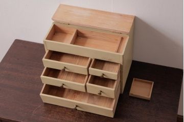 アンティーク雑貨　ペイント家具　アクセサリー収納にもおすすめのソーイングボックス(裁縫箱、小物収納、小引き出し)