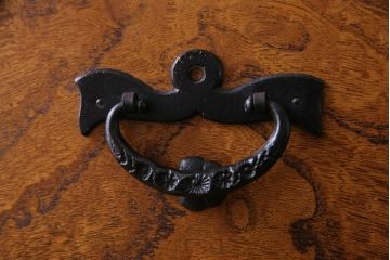 ビンテージ家具　ビンテージ　岩谷堂箪笥　小振りながらも存在感を放つ衣装箪笥(チェスト、整理ダンス)(1)