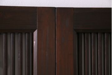 和製アンティーク　ヒノキ材　味わい深いガラス入り格子蔵戸2枚セット(格子戸、引き戸、玄関戸)