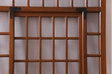 和製アンティーク　美品!　腰板ケヤキ材　くぐり戸の付いた金網入り蔵戸(仕切り戸、引き戸、建具、玄関戸)