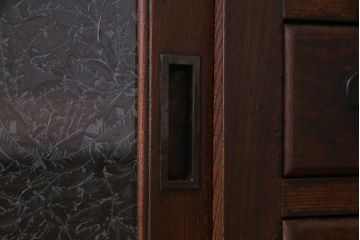 アンティーク家具　和製アンティーク 前面ケヤキ材　たくさんの引き出しが付いた小振りな収納棚(戸棚、小引き出し、小箪笥)