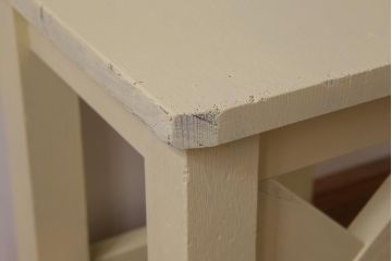 レトロ家具　昭和レトロ　淡い色合いが愛らしいペイントスツール(学校スツール、花台、板座チェア、椅子、イス、花台)(R-031610)