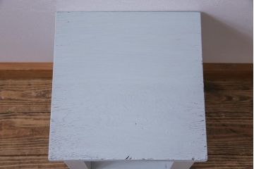 レトロ家具　昭和レトロ　淡い色合いが愛らしいペイントスツール(学校スツール、花台、板座チェア)(R-031611)