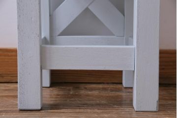 レトロ家具　昭和レトロ　淡い色合いが愛らしいペイントスツール(学校スツール、花台、板座チェア)(R-031611)