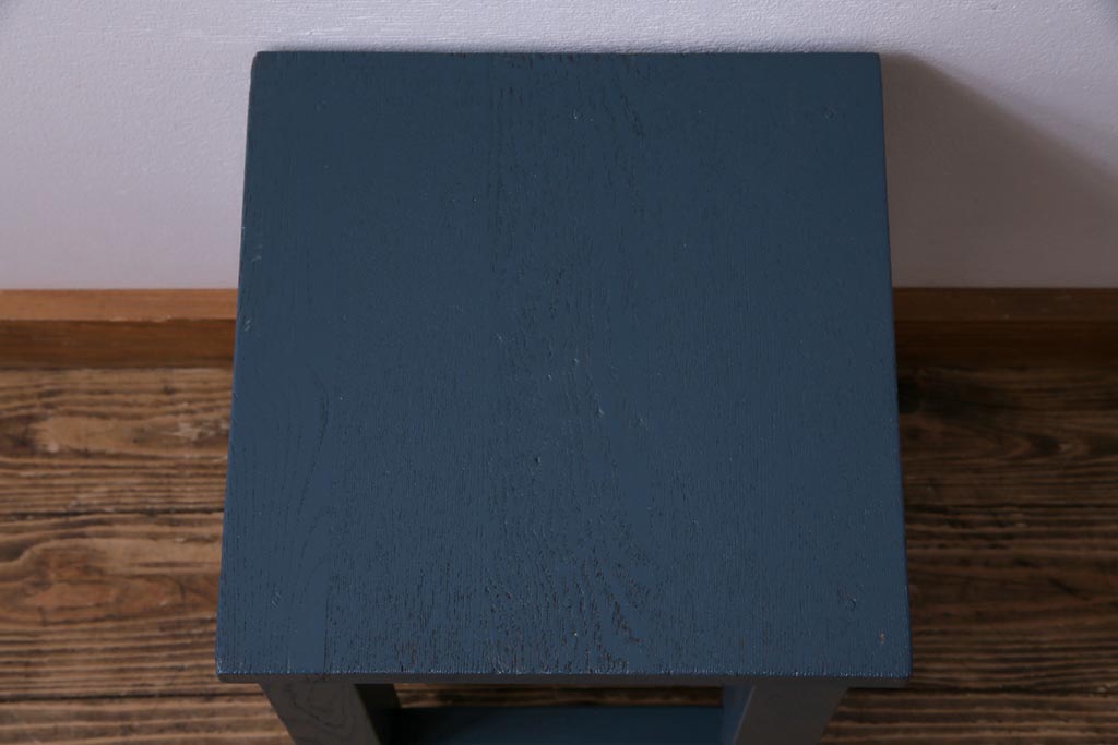 ペイント家具　メンズライクにもおすすめな濃い色味の学校スツール(花台)(1)