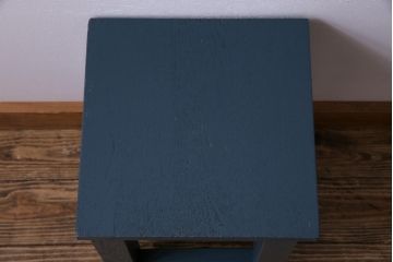 ペイント家具　メンズライクにもおすすめな濃い色味の学校スツール(花台)(1)
