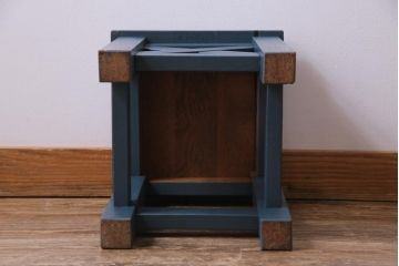 ペイント家具　メンズライクにもおすすめな濃い色味の学校スツール(花台)(1)