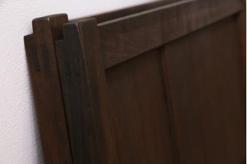 和製アンティーク　やわらかなヒノキの風合いが魅力の板戸(窓、引き戸、建具)2枚組