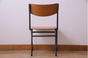 ヴィンテージ家具　ヨーロッパビンテージ　素朴さと独特の柔らかな雰囲気が魅力のスクールチェア(キッズチェア、鉄脚チェア、椅子)