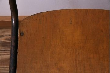 ヴィンテージ家具　ヨーロッパビンテージ　素朴さと独特の柔らかな雰囲気が魅力のスクールチェア(キッズチェア、鉄脚チェア、椅子)
