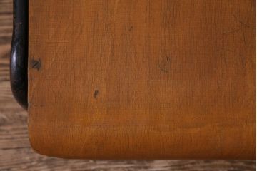 ヴィンテージ家具　ヨーロッパビンテージ　素朴さと独特の柔らかな雰囲気が魅力のスクールチェア(キッズチェア、鉄脚チェア、椅子)(1)