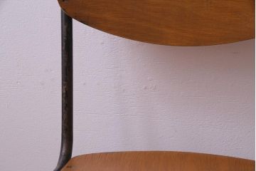 ヴィンテージ家具　ヨーロッパビンテージ　素朴さと独特の柔らかな雰囲気が魅力のスクールチェア(キッズチェア、鉄脚チェア、椅子)(2)