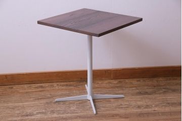 アンティーク家具　昭和中期　天板ナラ材　淡いペイントカラーがおしゃれな鉄脚テーブル(コーヒーテーブル、サイドテーブル)(1)