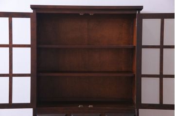 中古　北海道民芸家具　HM160K　シックなインテリアと相性の良い食器棚(本箱、収納棚)(定価約45万円)