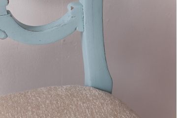 アンティーク家具　フランスアンティーク　エレガントなレリーフが目を惹くチェア(ダイニングチェア、サロンチェア)