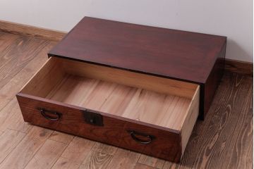 アンティーク家具　和製アンティーク　前面ケヤキ材　古い質感が味わい深い時代箪笥ローボード(引き出し、衣装箪笥)