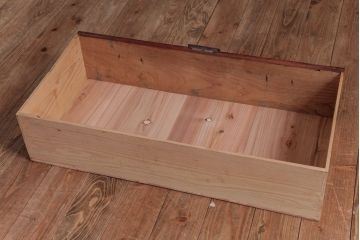 アンティーク家具　和製アンティーク　前面ケヤキ材　古い質感が味わい深い時代箪笥ローボード(引き出し、衣装箪笥)