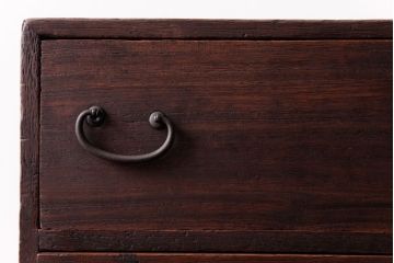 アンティーク家具　和製アンティーク　懐かしさを感じる佇まいが魅力の小引き出し(小箪笥、小物収納)
