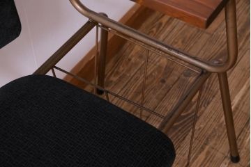 レトロ家具　ビンテージ　個性が光るレトロなテレフォンベンチ(コーヒーテーブル、サイドテーブル、チェア)