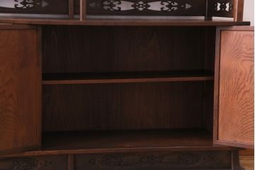 中古　指物工芸品　木の質感を活かした上品な作りの飾り棚(収納棚、茶棚)