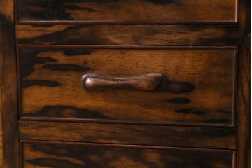アンティーク雑貨　和製アンティーク　最高級品!黒柿無垢材　独特の杢目が趣深い猫板付き長火鉢