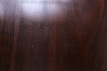 アンティーク家具　時代唐物　漆塗り　彫刻と艶のある質感が目を引く紫檀材の座卓(ローテーブル)