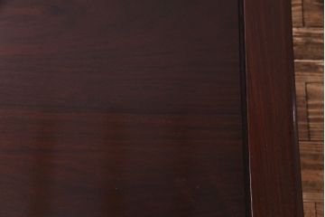 アンティーク家具　時代唐物　漆塗り　彫刻と艶のある質感が目を引く紫檀材の座卓(ローテーブル)