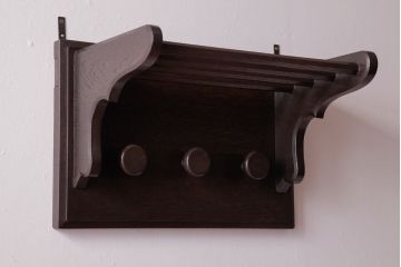 アンティーク家具　和製アンティーク　ナラ材　上品でシックな印象を放つウォールフック(壁掛け収納)